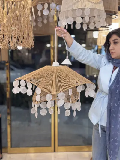 لوستر رافیا مدل دفرمه دوطبقه 60همراه با صدف طبیعی دوبل
