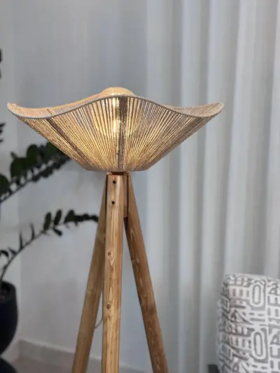 کنارسالنی سه پایه با شید دفرمه